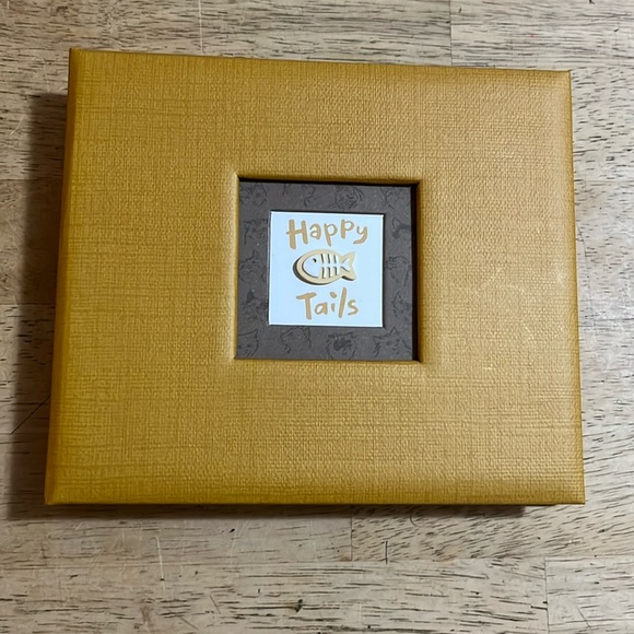 Hallmark Instant Scrapbook Cats Happy Tails - Picture 1 of 7